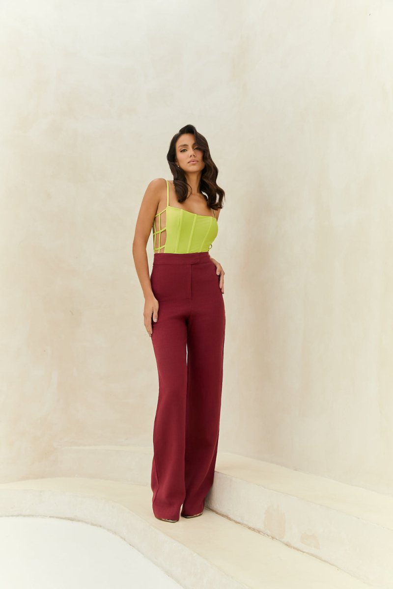 A Calça de Linho Bordeaux - Tann Swim