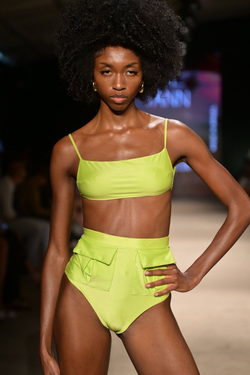 Top Barely There Citron - Tann Swim